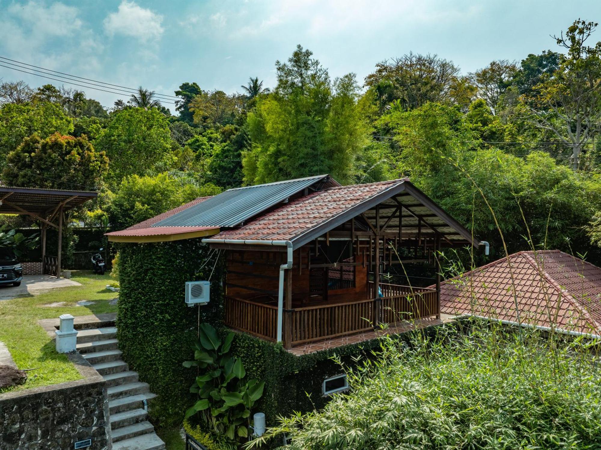 The Hawk'S Nest Resort サバン エクステリア 写真
