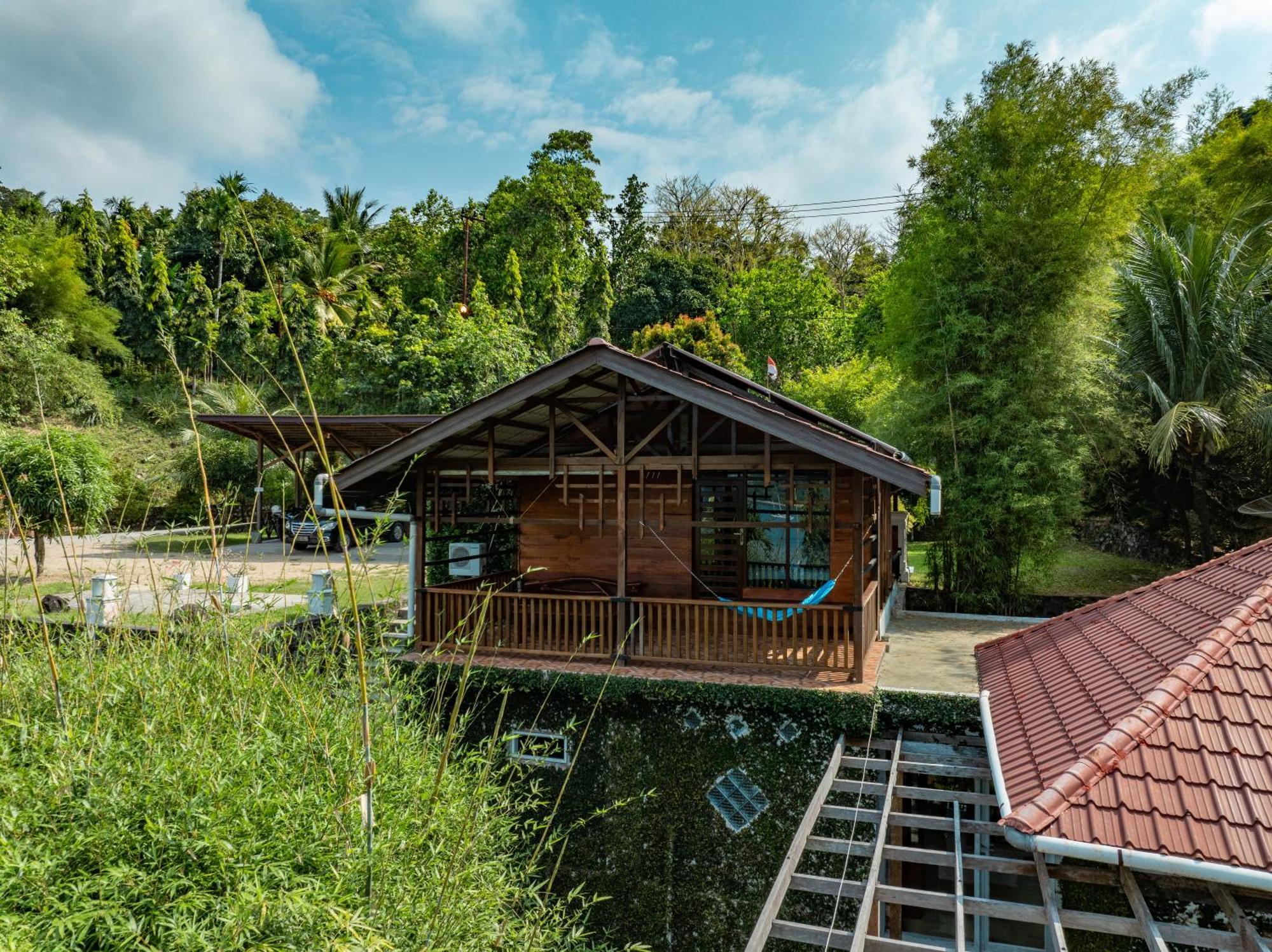 The Hawk'S Nest Resort サバン エクステリア 写真
