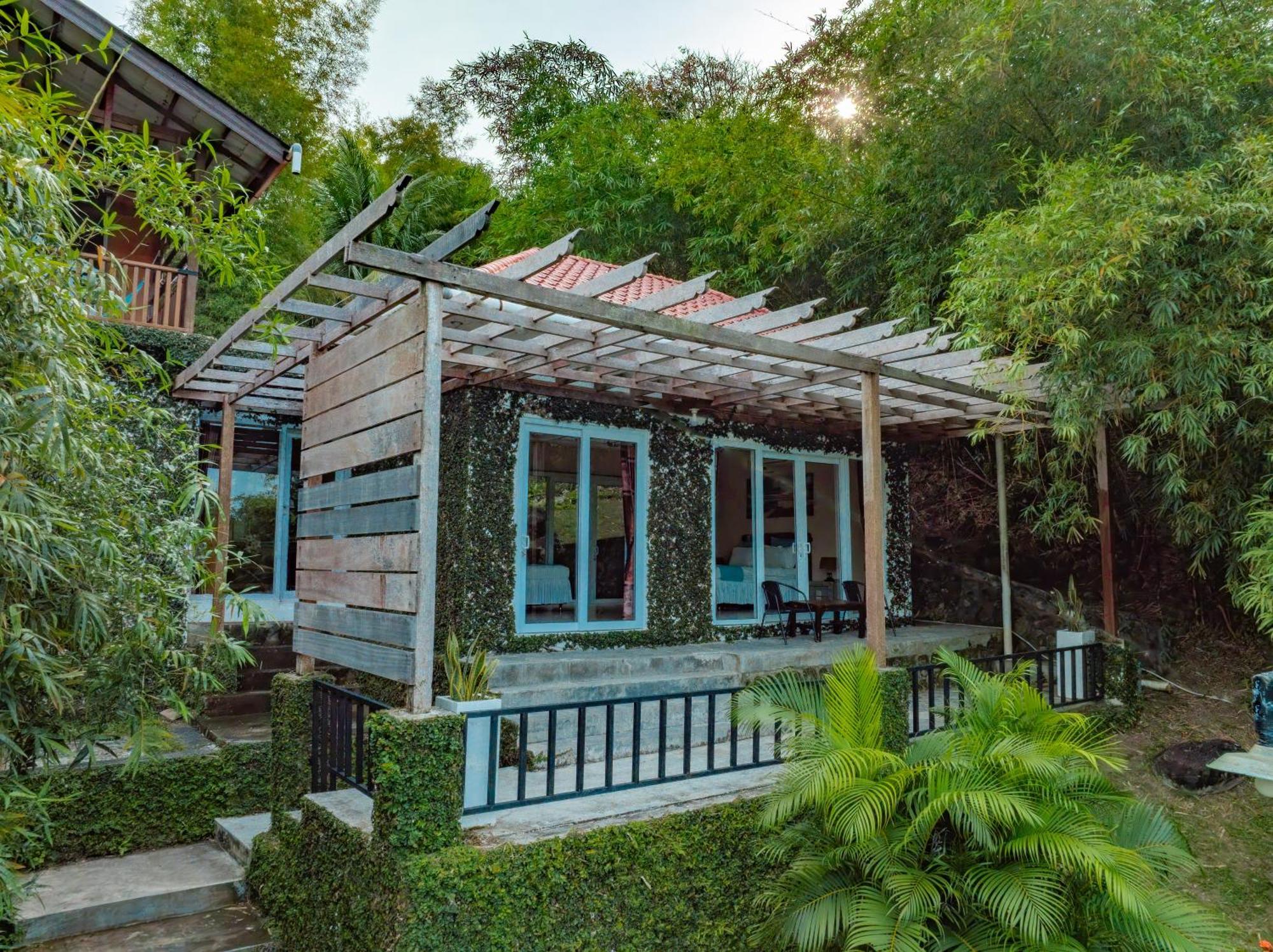 The Hawk'S Nest Resort サバン エクステリア 写真
